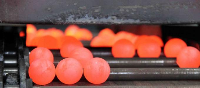 Производственная цена 30 мм 50 мм 100 мм шлифовальные шары для добычи полезных ископаемых кованые стальные шары для шаровой мельницы 2