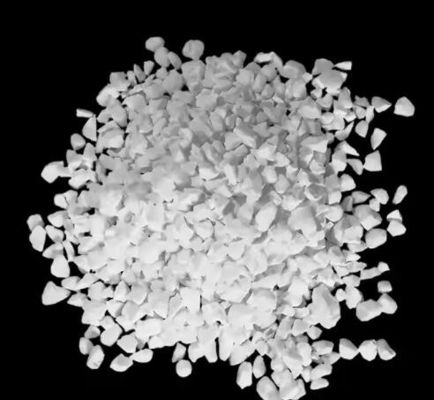 Огнеупорные сырьевые материалы Белый корунд Табличная алюминия для применения в огнеупорных материалах