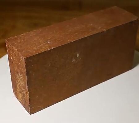 Высокотемпературный огнеупорный магниевый кирпич Отличная устойчивость к шлаку Синтерированные магниевые кирпичи для облицовки стальных печей